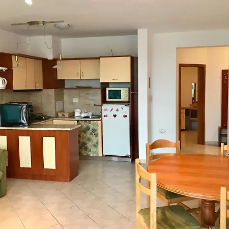 Ps / Suncoast Apartment *