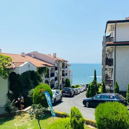 Apartment Ps / Suncoast Sveti Vlas