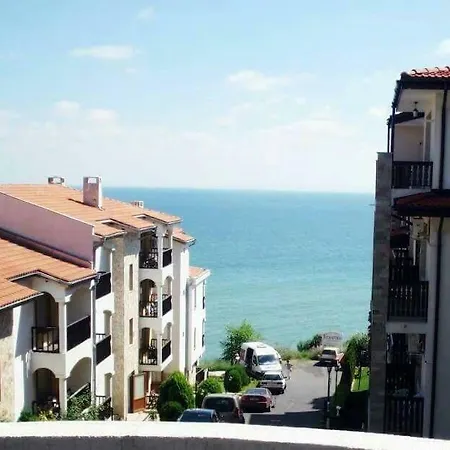 Ps / Suncoast Apartment